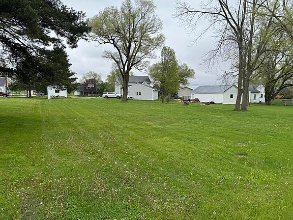 4th image of 6533 N Knoxville Ave