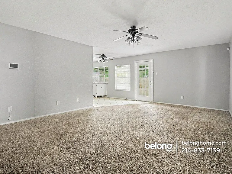 423 Southlake Dr — Photo 5