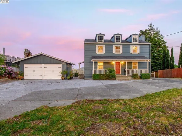 6869 Sunnyslope Ave, Castro Valley, CA 94552