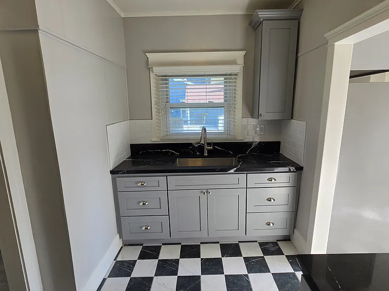 4139 Locust St — Photo 14