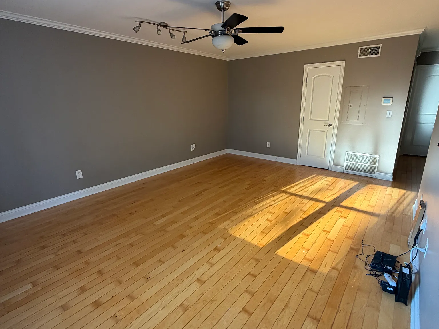 1 bed, 616 sqft, $1,300 — Photo 1