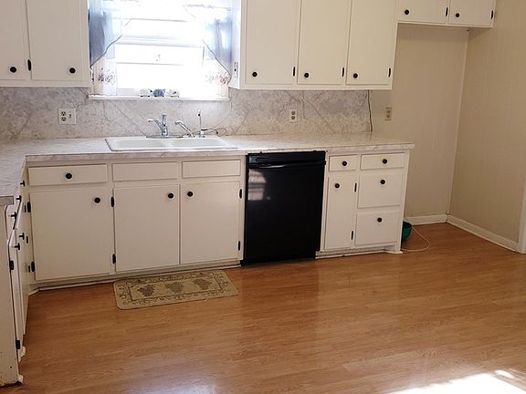 5th image of 604 E 35th St