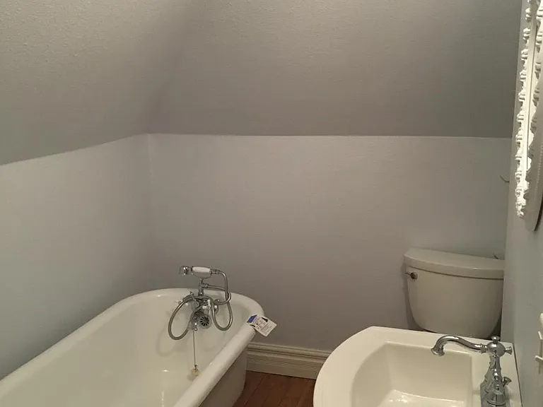 1213 Washington St — Photo 4