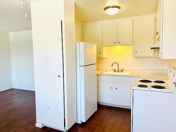 4th image of 4625 35th St #10-K-06.22