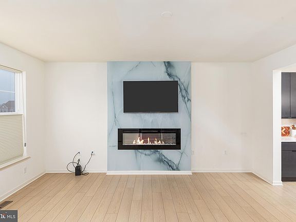 5th image of 109 Stribling Way