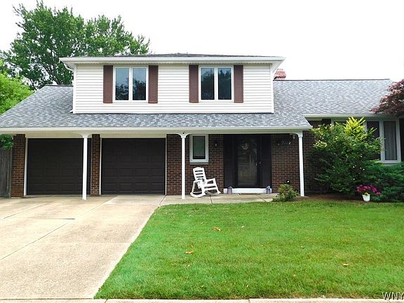 3rd image of 30 Woodview Dr