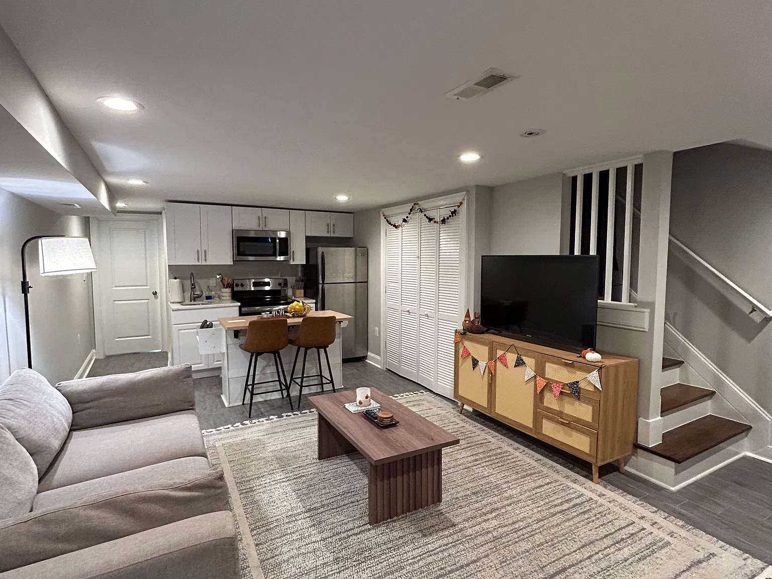 1 bed, 550 sqft, $1,999 — Photo 4