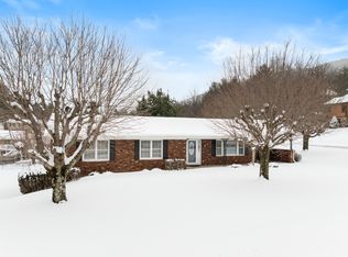 621 Robin St, Bluefield, VA 24605