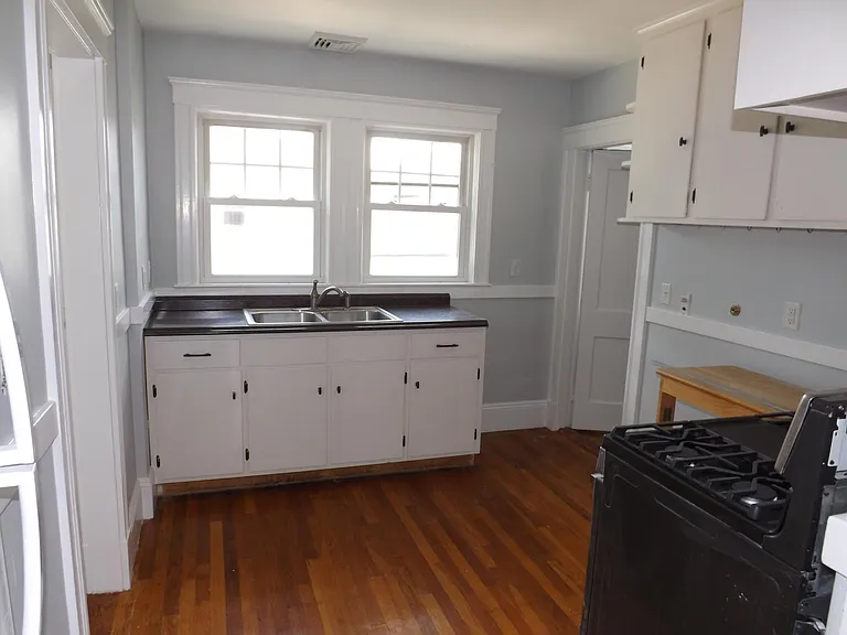 46 Newton St #2 — Photo 10