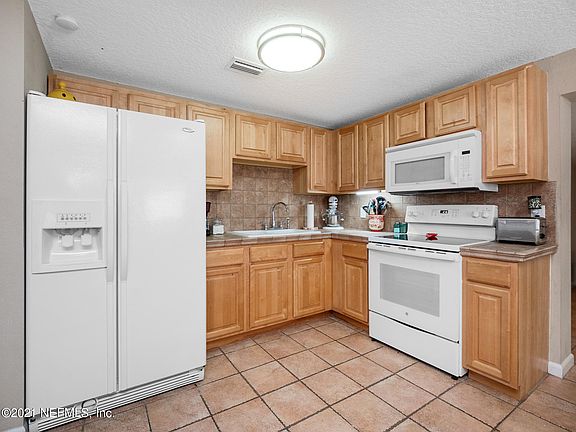 5th image of 10735 Merida Dr