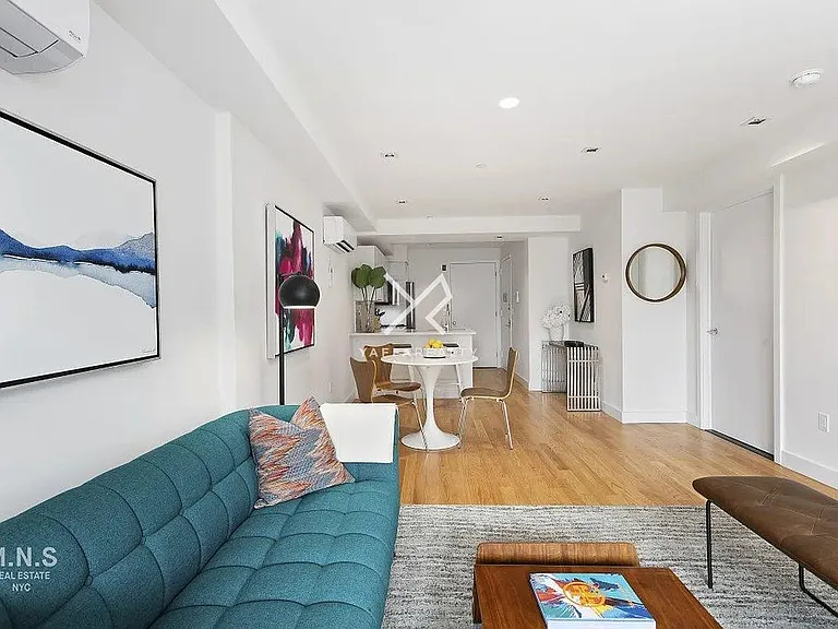 39 E 21st St #2D — Photo 3