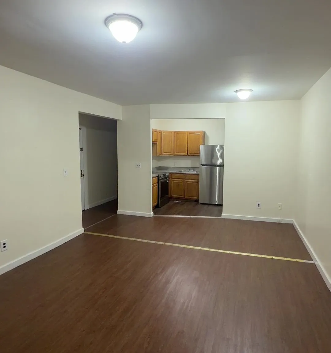 3 bed, $2,800 — Photo 4