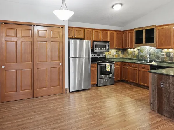 513 Lawson School ROAD #8, Delavan, WI 53115