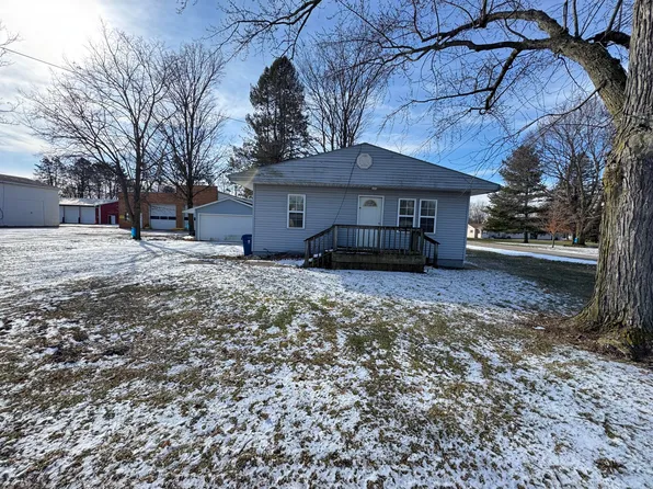 304 E South St, Athens, MI 49011