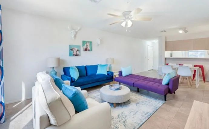 2020 Mesquite Ln #C-201
