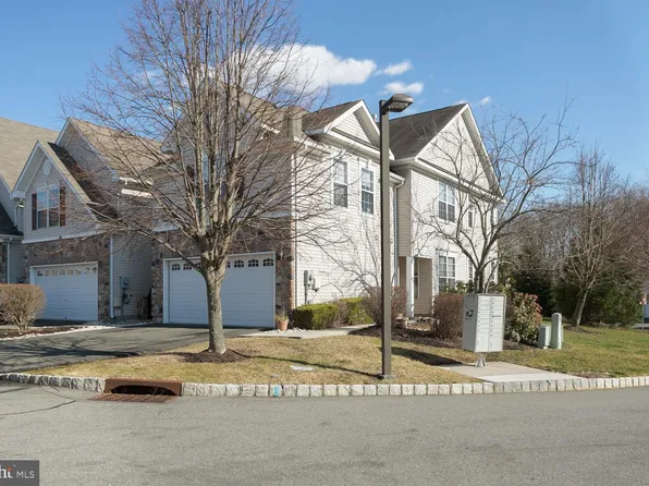 87 Heath Ct, Pennington, NJ 08534