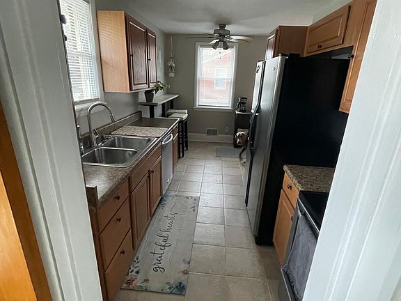 3rd image of 1309 Gates St #A