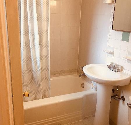 3rd image of 12 Chestnut St Floor 1