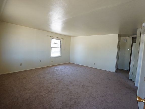 2nd image of 1036 Aster Ave