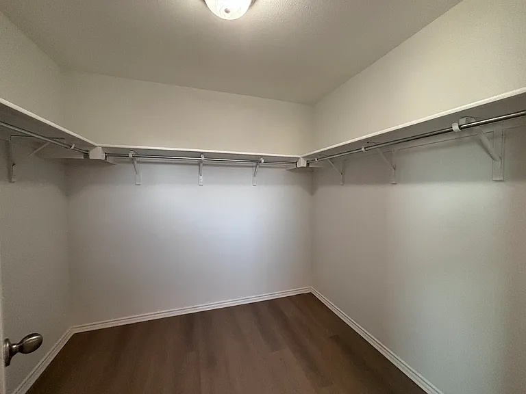 1405 Berlin Ln — Photo 35