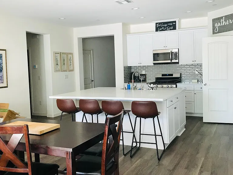 Summit Dr — Photo 6