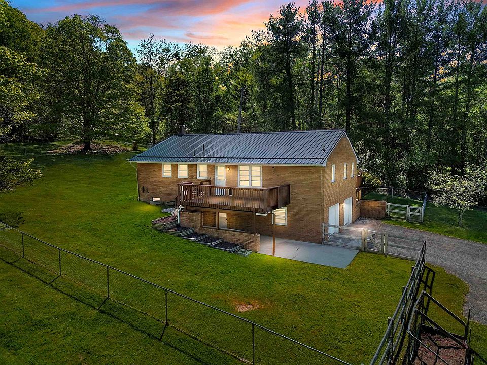 1st image of 1022 Opal Ln
