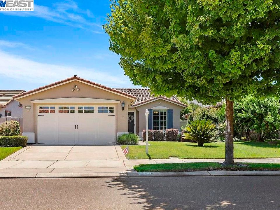 1st image of 2339 Shadow Berry Dr