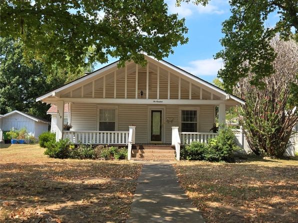 219 S 5th St, Okemah, OK 74859