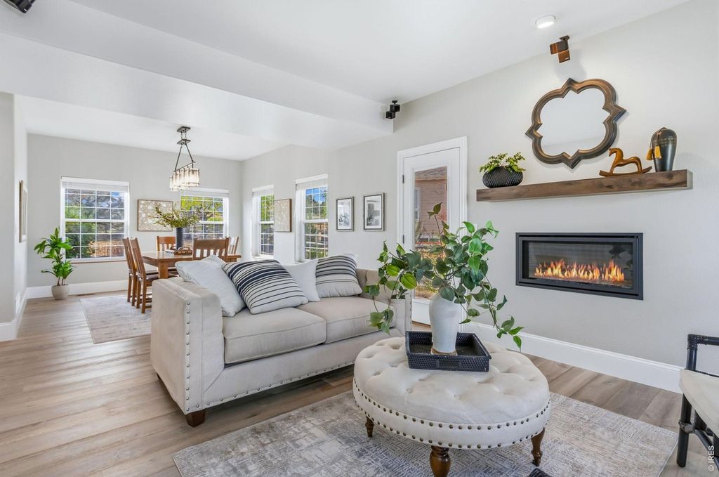 1905 Lookout Dr