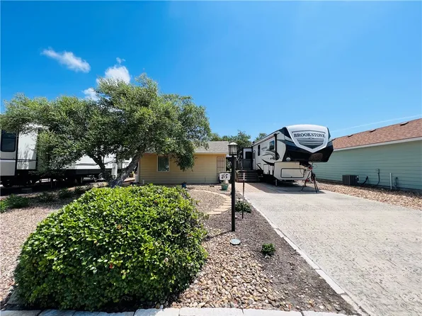 85 Augusta Cir, Aransas Pass, TX 78336