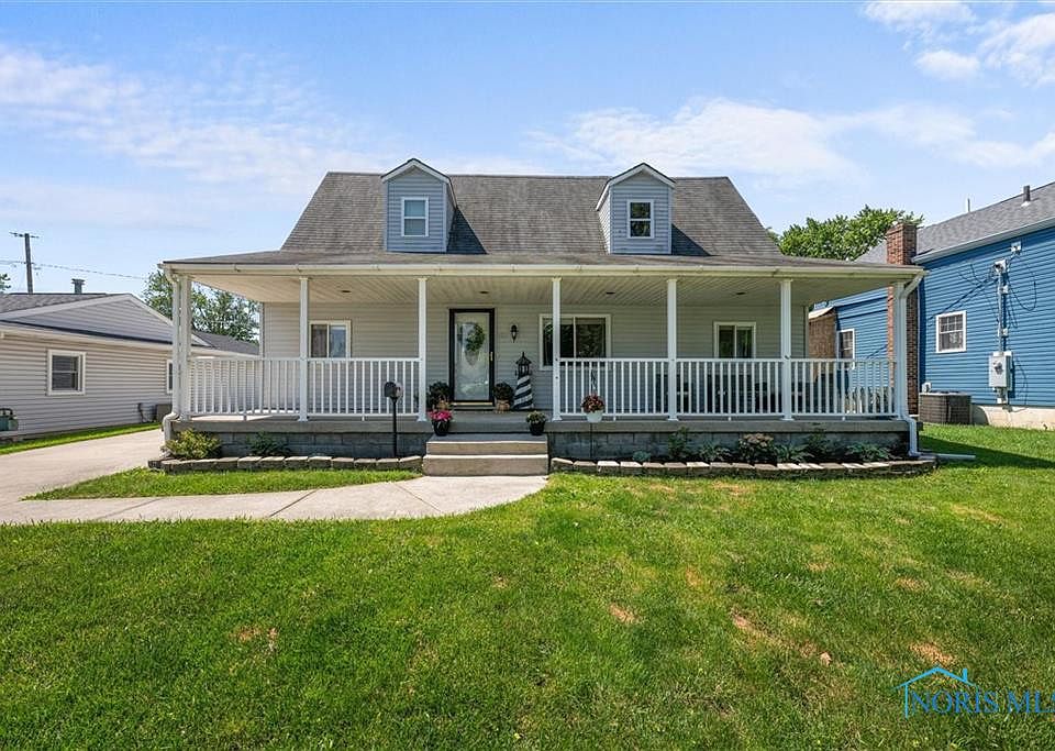 1st image of 407 Venice Dr