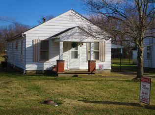 706 Beck St, Carmi, IL 62821