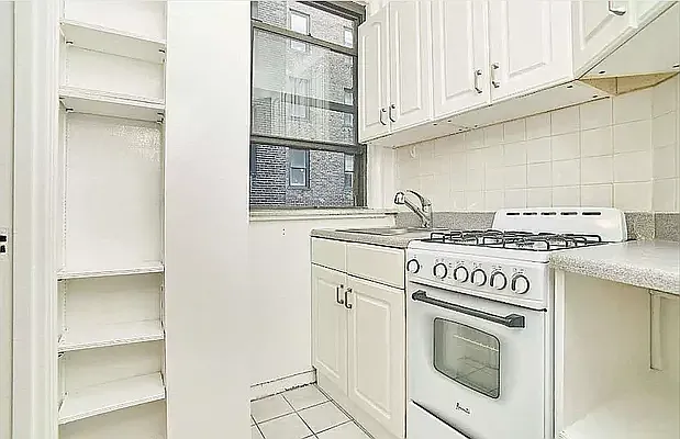 Rented by Living New York | media 11