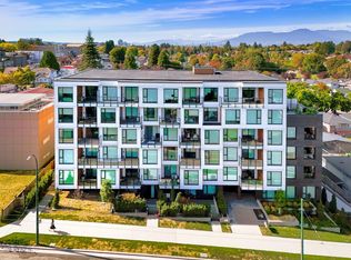 5399 Joyce St #406, Vancouver, BC V5R4G3