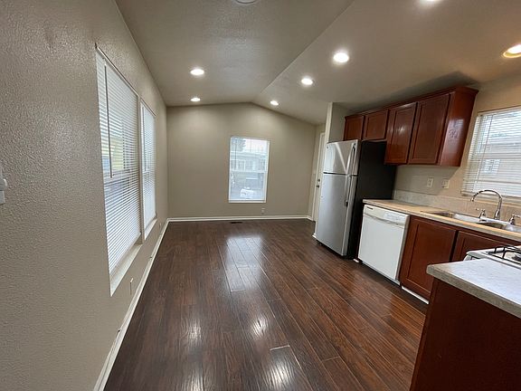 3rd image of 6475 Atlantic Ave Space 884