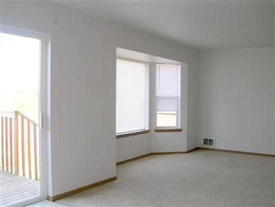 2nd image of 16138 Prairie Heights St SE