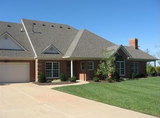 113 Sugartree Ln, Versailles, KY 40383