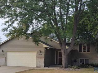 4612 E Belmont St, Sioux Falls, SD 57110