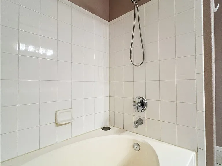 2100 Quarry Ridge St #207 — Photo 76