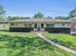 902 E Tc Lea Rd, Independence, MO 64056