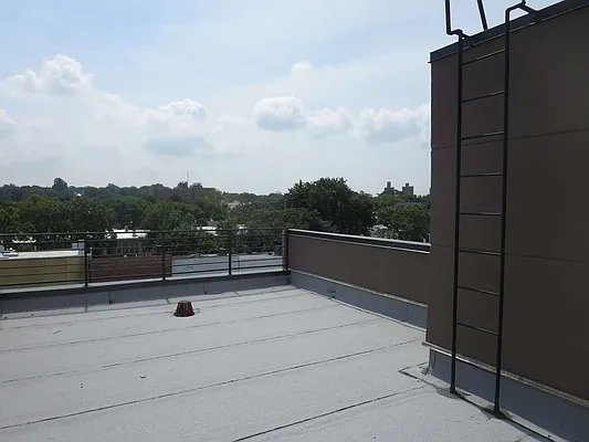 Rented by Eliaman Group, LLC | media 40