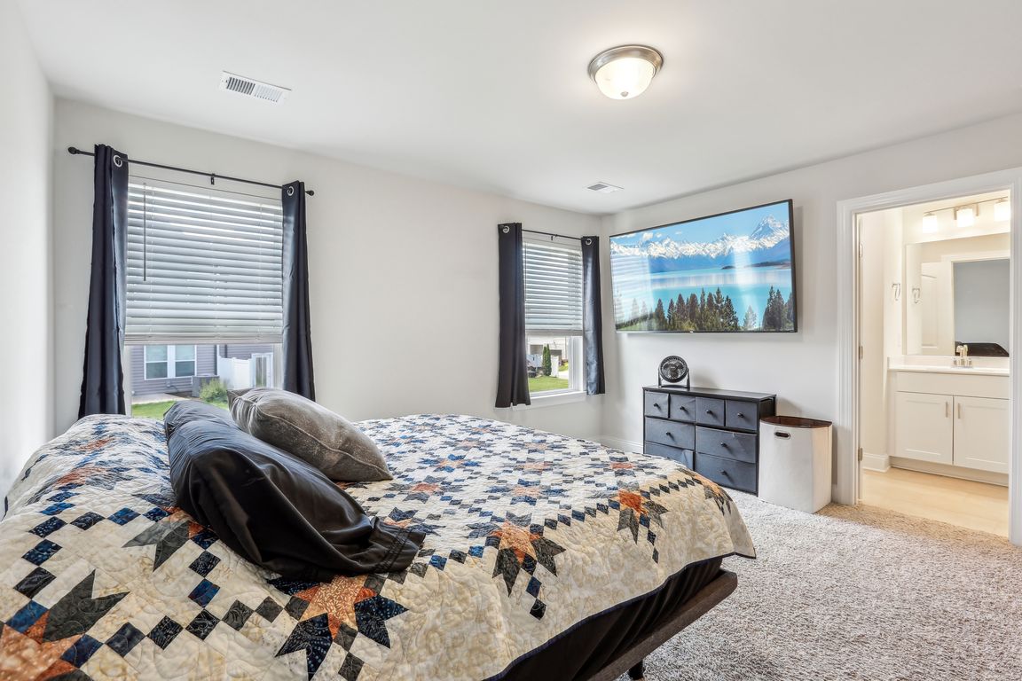 Tahoma Dr-0705-027.jpg