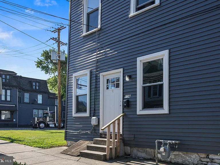 106 W Main Ave #4 — Photo 3