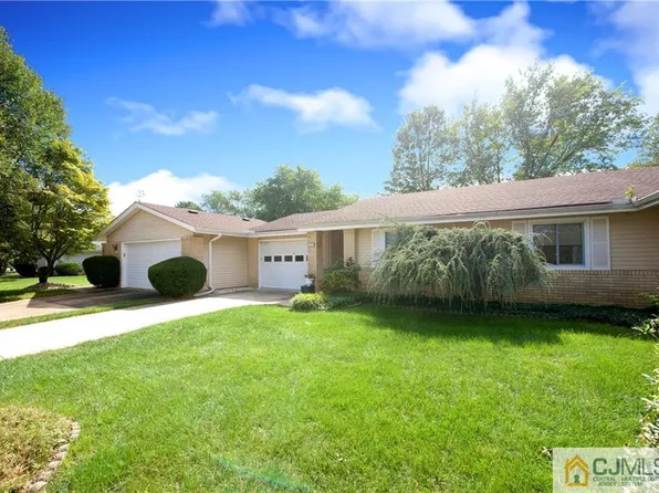 0-301B Yardley Dr, Monroe Township, NJ 08831