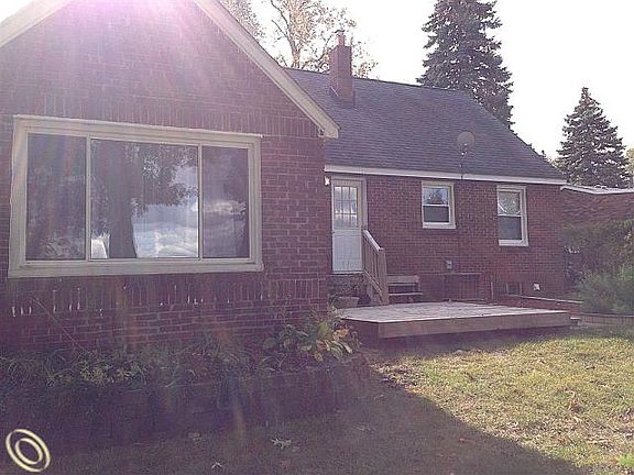 3rd image of 48490 Ormond Dr