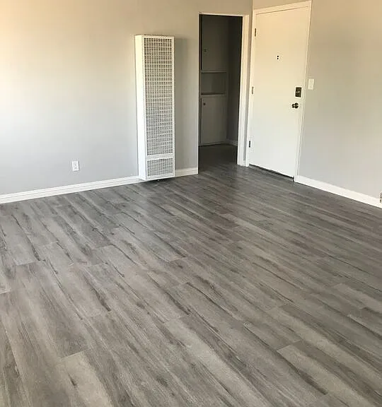 2018 S Longwood Ave #4 — Photo 8