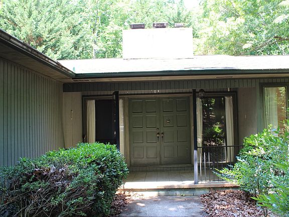 3rd image of 30 Oak Ln