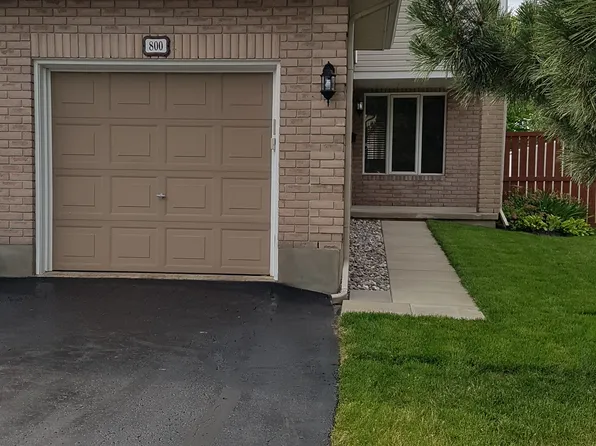 800 Nesting Way, Ottawa, ON K4A 3X2