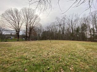 159 Canterbury Dr, Shady Spring, WV 25918