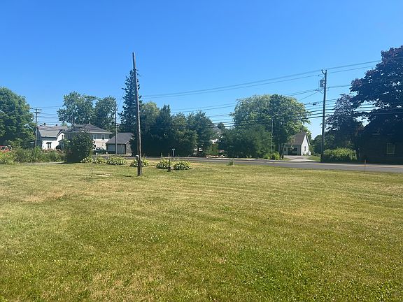 4th image of 36 Main Street
